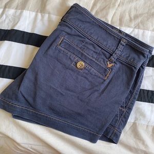 American Eagle khaki style Shorts